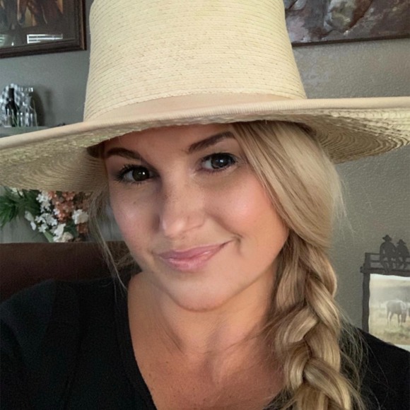 Meet your Posher, Birdie & Mane Mercantile π΄π» - Picture 2 of 2